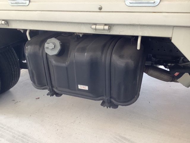 いすゞエルフ平ボディ小型（2t・3t）[写真10]