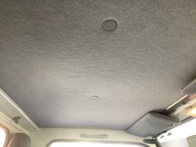 いすゞエルフ平ボディ小型（2t・3t）[写真18]