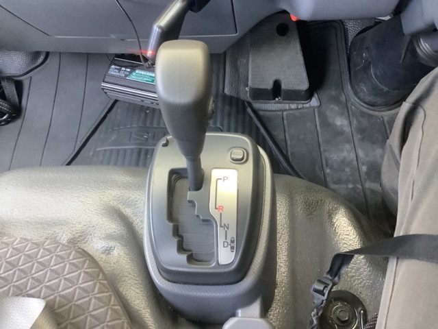 いすゞエルフ平ボディ小型（2t・3t）[写真21]