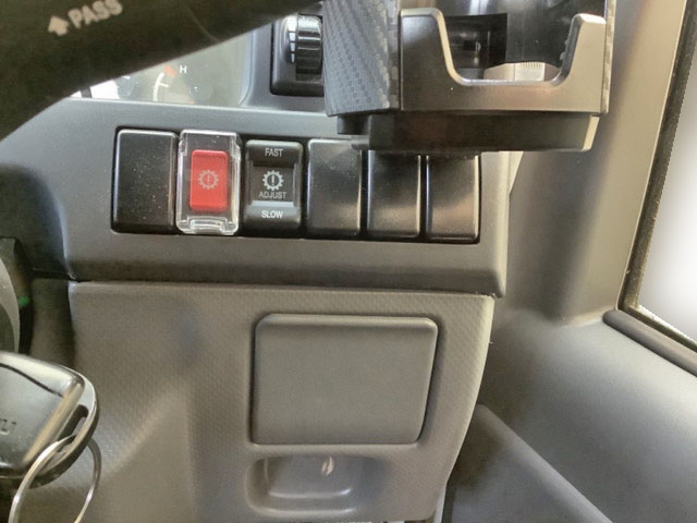 いすゞエルフ平ボディ小型（2t・3t）[写真26]