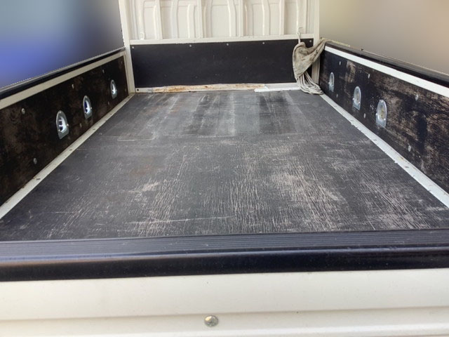 いすゞエルフ平ボディ小型（2t・3t）[写真06]