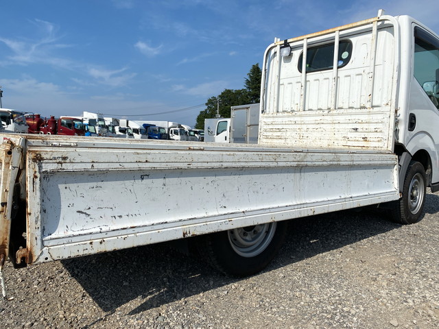 日産アトラス平ボディ小型（2t・3t）[写真15]