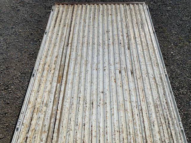 日産アトラス平ボディ小型（2t・3t）[写真16]