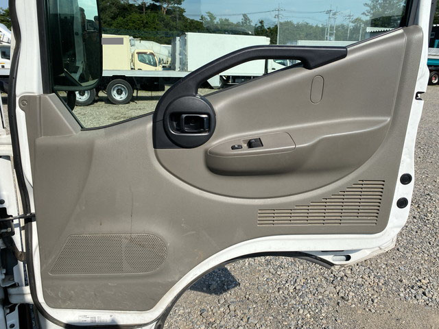 日産アトラス平ボディ小型（2t・3t）[写真27]