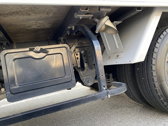 トヨタダイナアルミバン小型（2t・3t）[写真18]