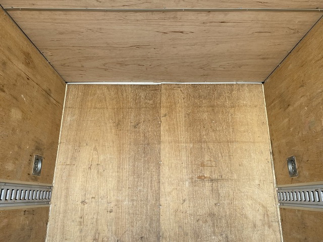 トヨタダイナアルミバン小型（2t・3t）[写真08]