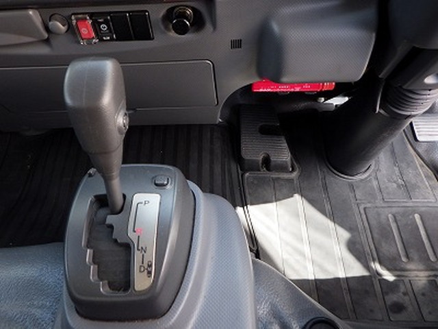 いすゞエルフアルミバン小型（2t・3t）[写真17]