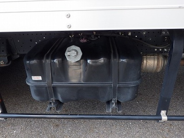 いすゞエルフアルミバン小型（2t・3t）[写真20]