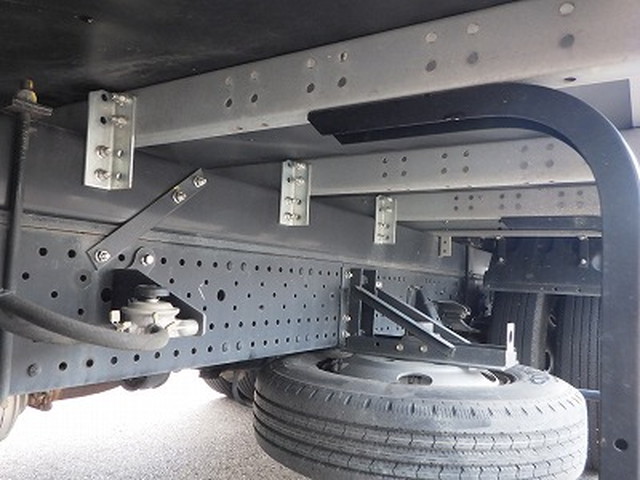 いすゞエルフアルミバン小型（2t・3t）[写真21]