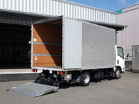 いすゞエルフアルミバン小型（2t・3t）[写真08]