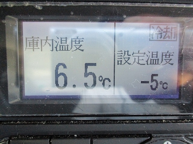 いすゞエルフ冷凍車（冷蔵車）小型（2t・3t）[写真18]