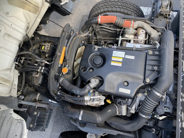 いすゞエルフアルミバン小型（2t・3t）[写真13]