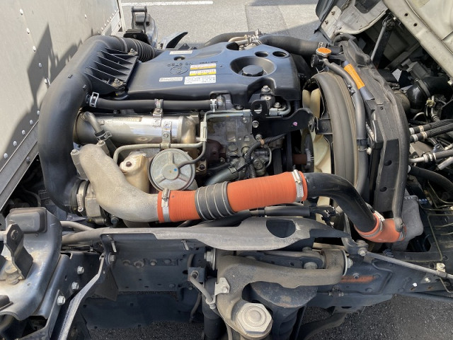 いすゞエルフアルミバン小型（2t・3t）[写真16]