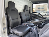 いすゞエルフアルミバン小型（2t・3t）[写真23]