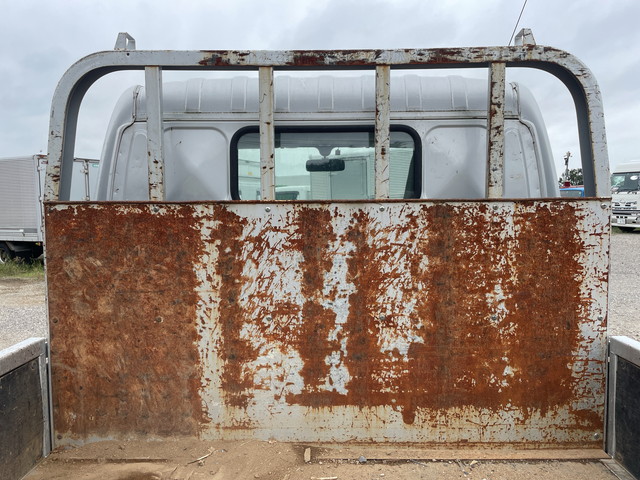 日野デュトロ平ボディ小型（2t・3t）[写真10]