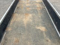 日野デュトロ平ボディ小型（2t・3t）[写真11]