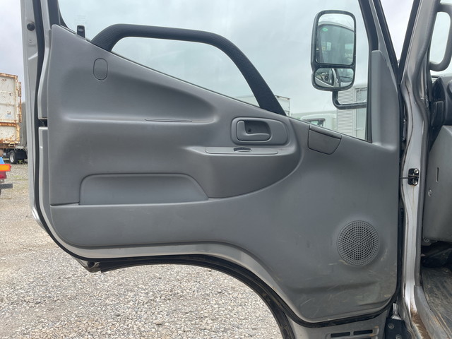 日野デュトロ平ボディ小型（2t・3t）[写真24]