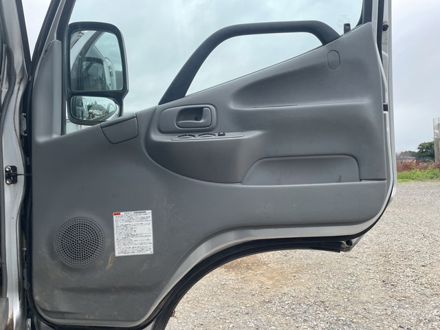 日野デュトロ平ボディ小型（2t・3t）[写真25]