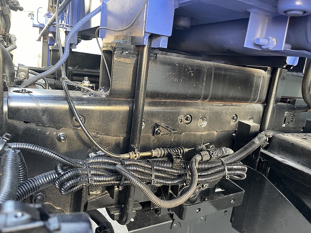 UDトラックスコンドルセルフクレーン3段増トン（6t・8t）[写真12]