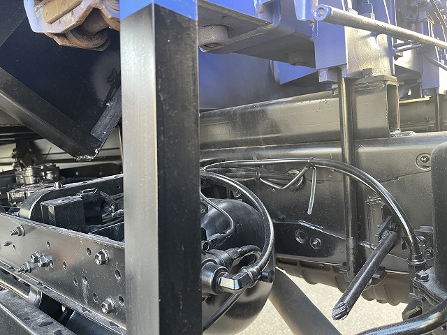 UDトラックスコンドルセルフクレーン3段増トン（6t・8t）[写真14]