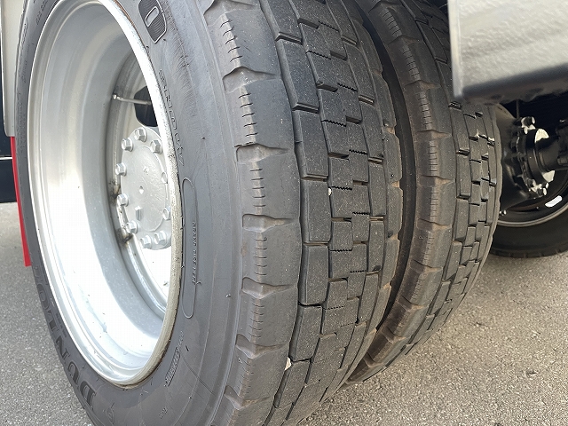 UDトラックスコンドルセルフクレーン3段増トン（6t・8t）[写真17]