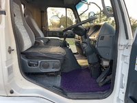 UDトラックスコンドルセルフクレーン3段増トン（6t・8t）[写真32]