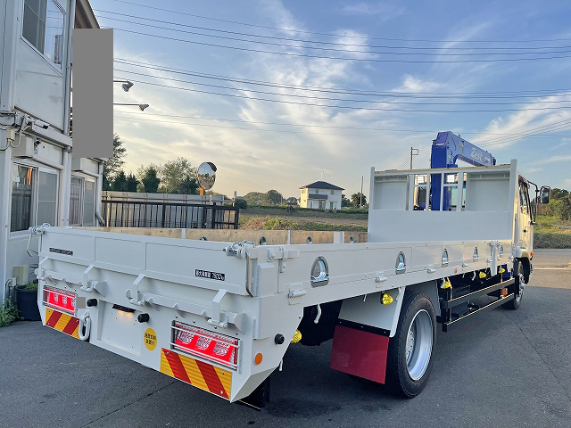 UDトラックスコンドルセルフクレーン3段増トン（6t・8t）[写真04]