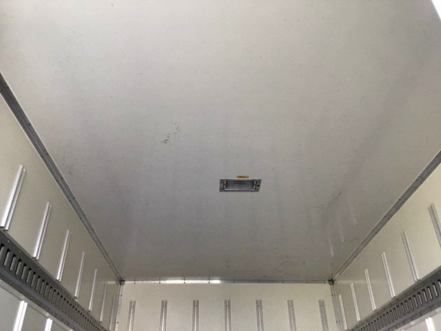 三菱ふそうキャンターパネルバン小型（2t・3t）[写真14]