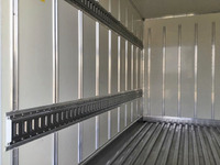 三菱ふそうキャンターパネルバン小型（2t・3t）[写真15]