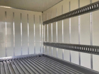 三菱ふそうキャンターパネルバン小型（2t・3t）[写真16]