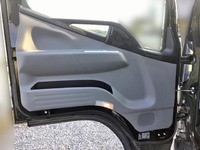 三菱ふそうキャンターパネルバン小型（2t・3t）[写真27]