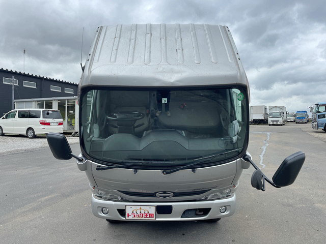 日野デュトロ平ボディ小型（2t・3t）[写真10]