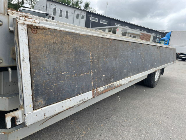 日野デュトロ平ボディ小型（2t・3t）[写真16]