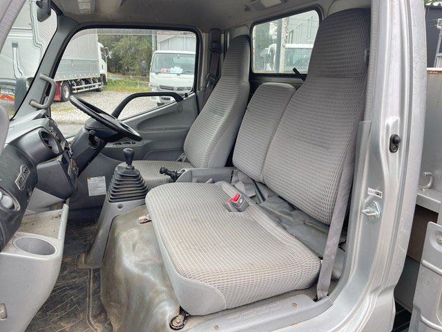 日野デュトロ平ボディ小型（2t・3t）[写真33]