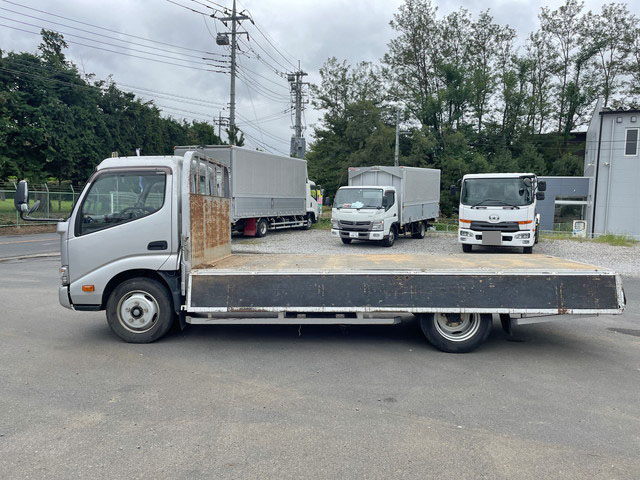 日野デュトロ平ボディ小型（2t・3t）[写真06]