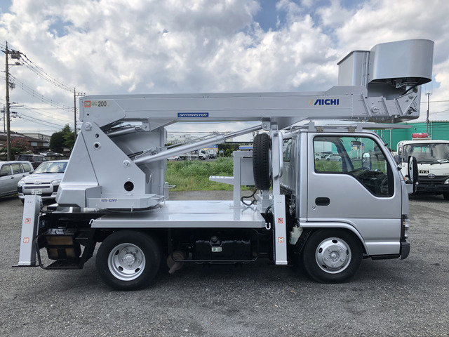 いすゞエルフ高所作業車小型（2t・3t）[写真02]