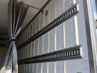 三菱ふそうキャンター冷凍車（冷蔵車）小型（2t・3t）[写真12]