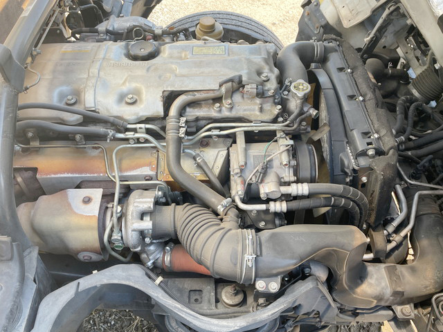 三菱ふそうキャンター平ボディ小型（2t・3t）[写真24]