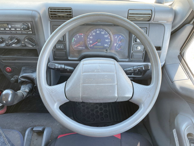 三菱ふそうキャンター平ボディ小型（2t・3t）[写真36]