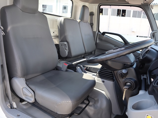 日野デュトロ平ボディ小型（2t・3t）[写真27]