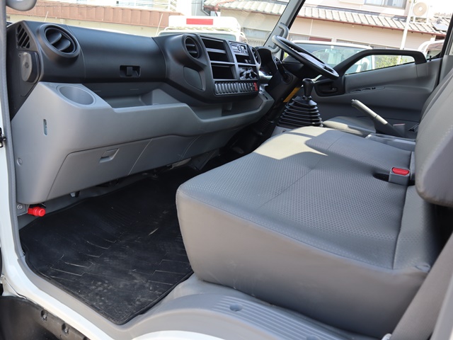 日野デュトロ平ボディ小型（2t・3t）[写真28]