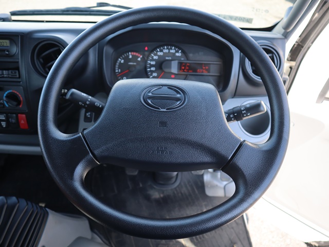 日野デュトロ平ボディ小型（2t・3t）[写真30]