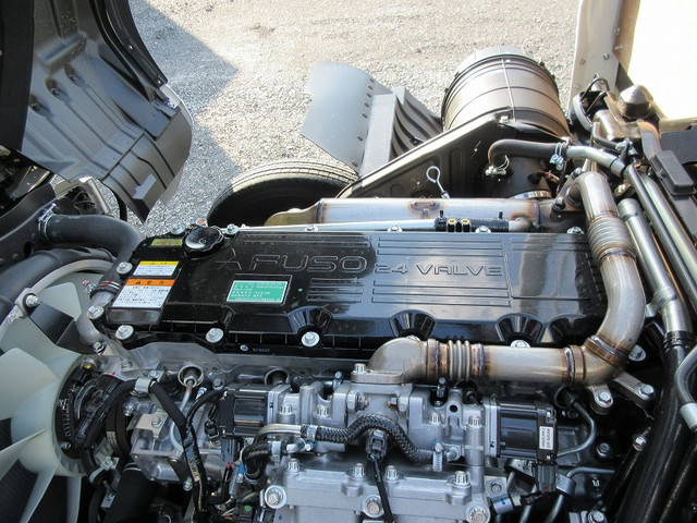 三菱ふそうファイター平ボディ中型（4t）[写真08]