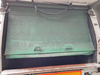 日野レンジャーパッカー車（塵芥車）中型（4t）[写真10]