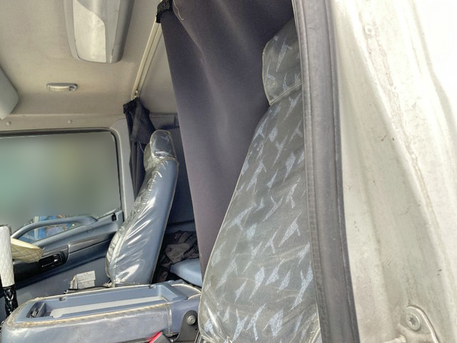 日野レンジャーパッカー車（塵芥車）中型（4t）[写真29]