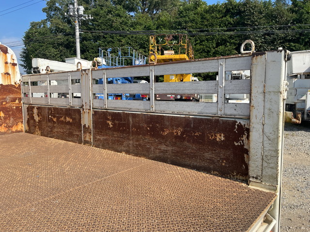 日野デュトロ平ボディ小型（2t・3t）[写真12]