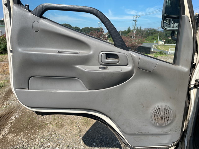 日野デュトロ平ボディ小型（2t・3t）[写真25]