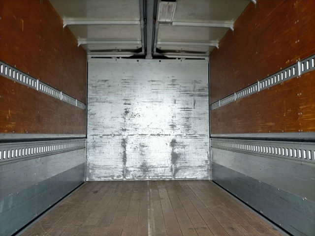 三菱ふそうキャンターアルミウイング小型（2t・3t）[写真11]