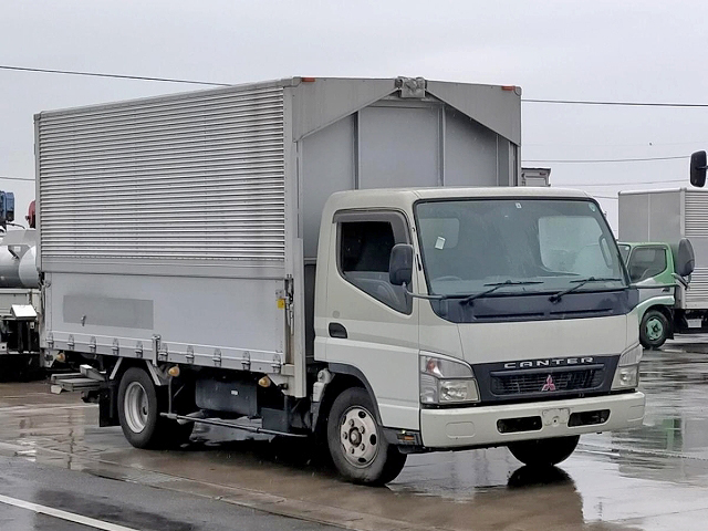 三菱ふそうキャンターアルミウイング小型（2t・3t）[写真03]