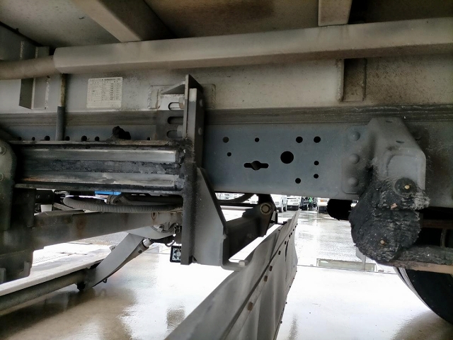 三菱ふそうキャンターアルミウイング小型（2t・3t）[写真37]